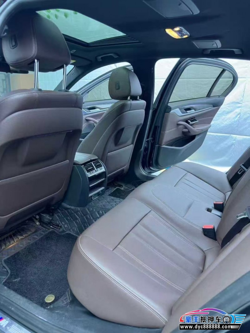 21年宝马5系轿车抵押车出售