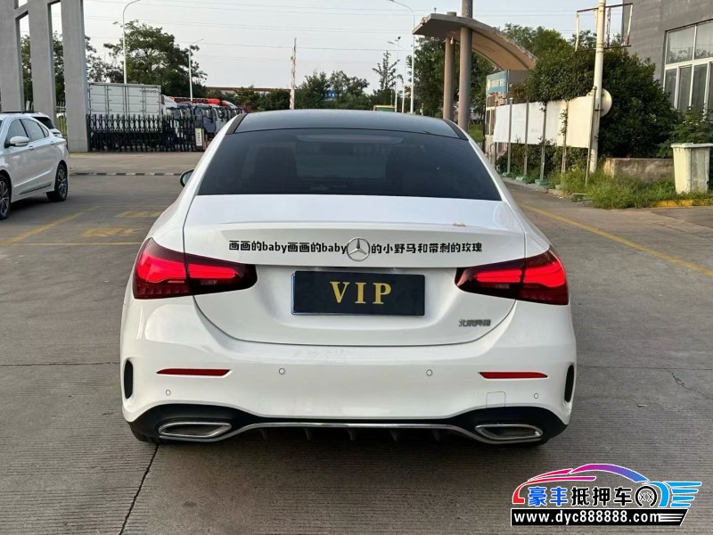 23年奔驰A轿车抵押车出售