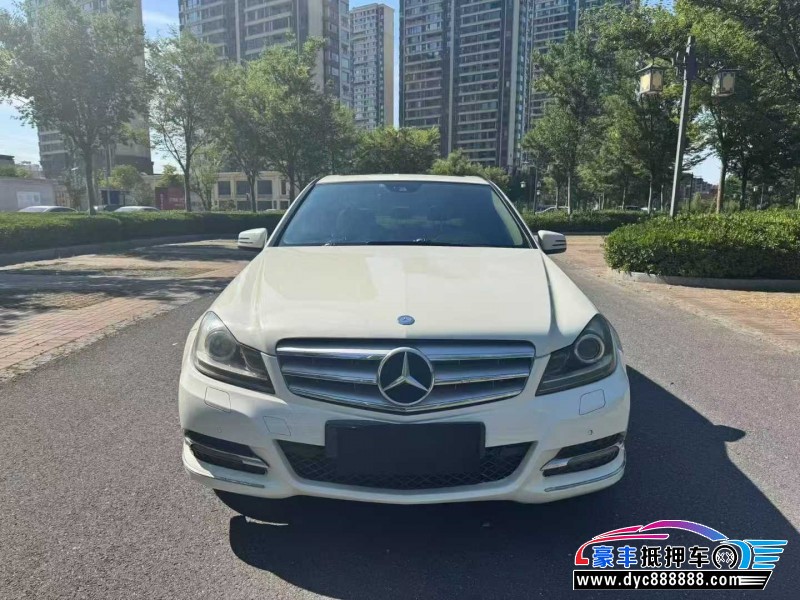 12年奔驰C轿车抵押车出售