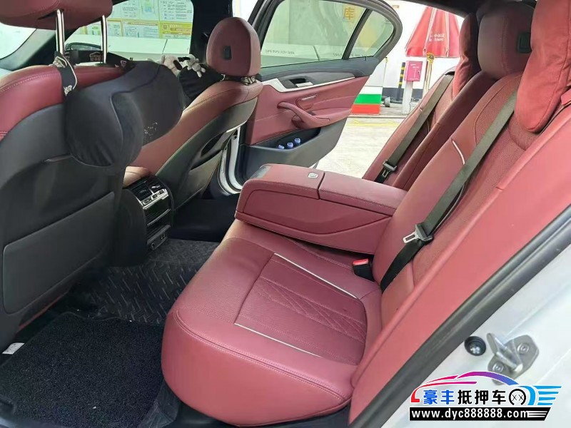 21年宝马5系轿车抵押车出售