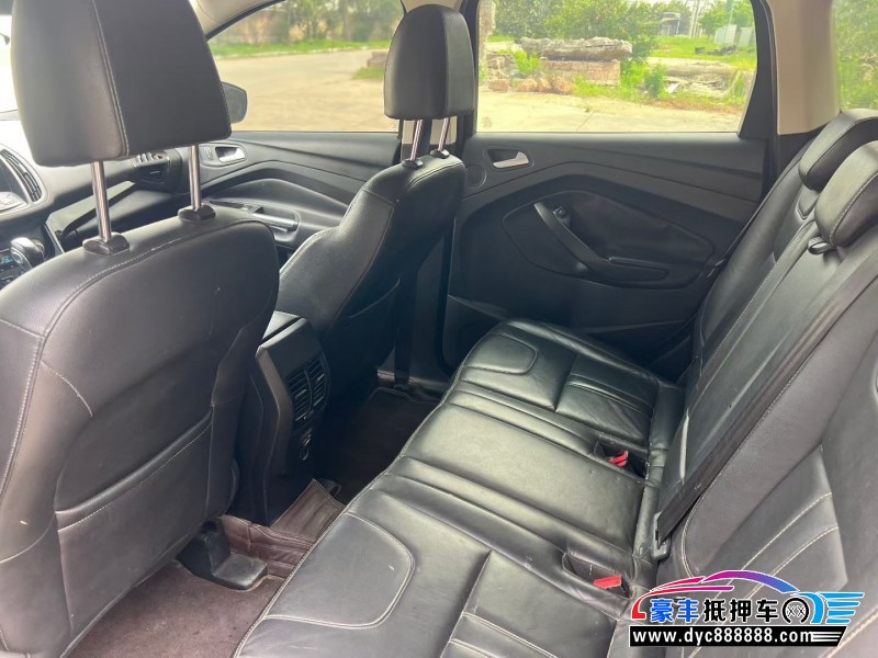 15年福特翼虎轿车抵押车出售