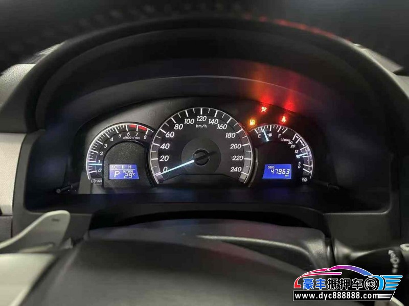 14年丰田凯美瑞轿车抵押车出售