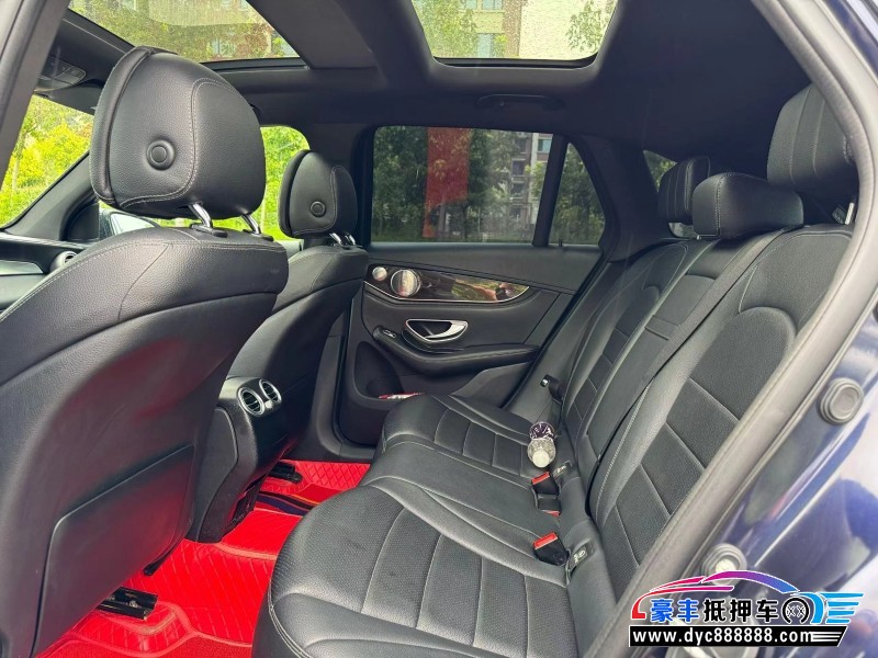 16年奔驰GLC轿车抵押车出售