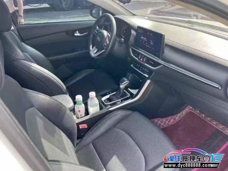 19年起亚K3轿车抵押车出售