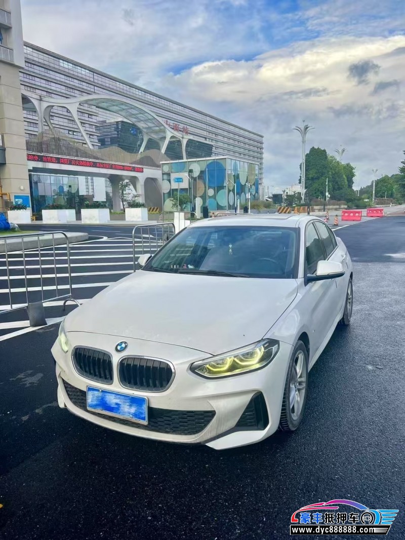 19年宝马1系轿车抵押车出售