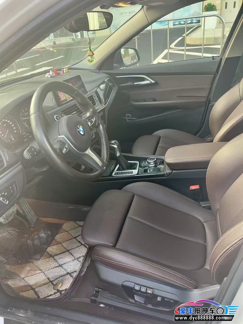 19年宝马1系轿车抵押车出售