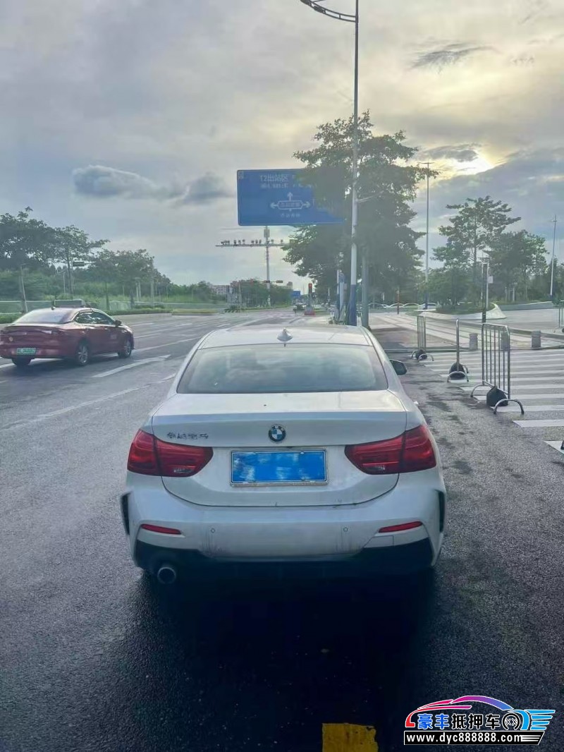 19年宝马1系轿车抵押车出售