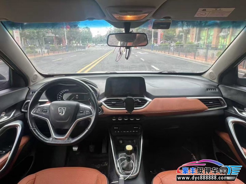 17年宝骏510轿车抵押车出售