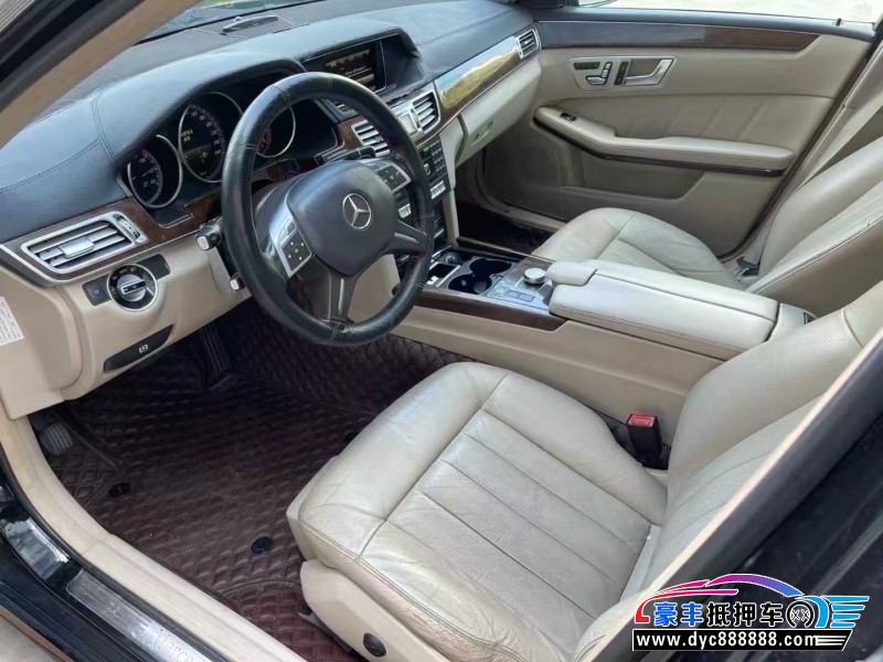 13年奔驰E轿车抵押车出售