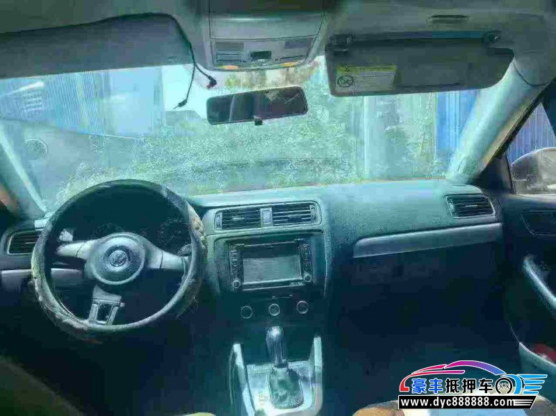 14年大众速腾轿车抵押车出售