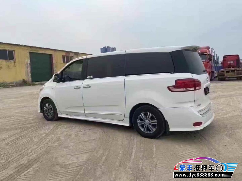 19年上汽大通G10轿车抵押车出售