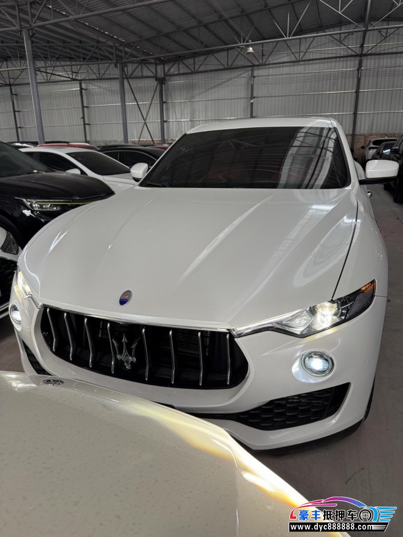 20年玛莎拉蒂莱万特轿车抵押车出售