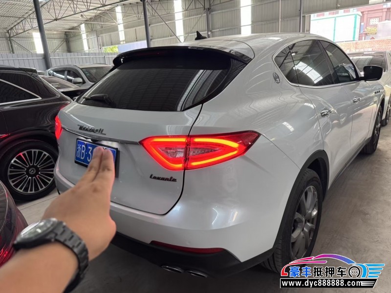 20年玛莎拉蒂莱万特轿车抵押车出售