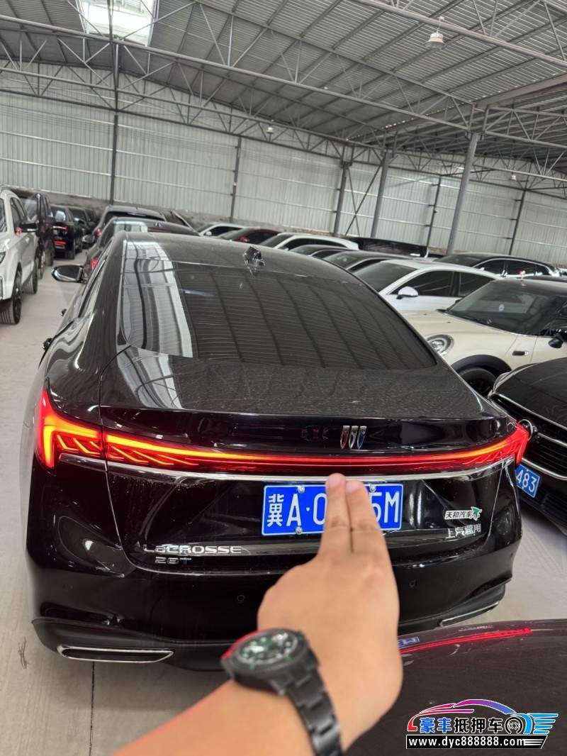 24年别克君越轿车抵押车出售