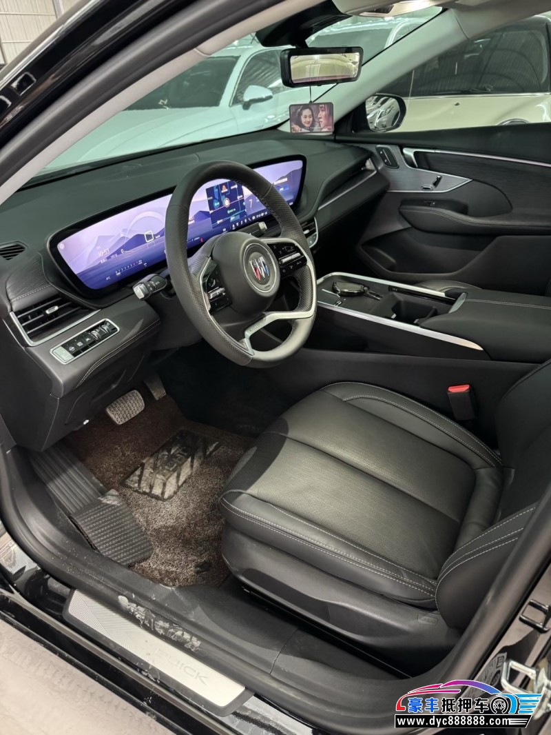 24年别克君越轿车抵押车出售