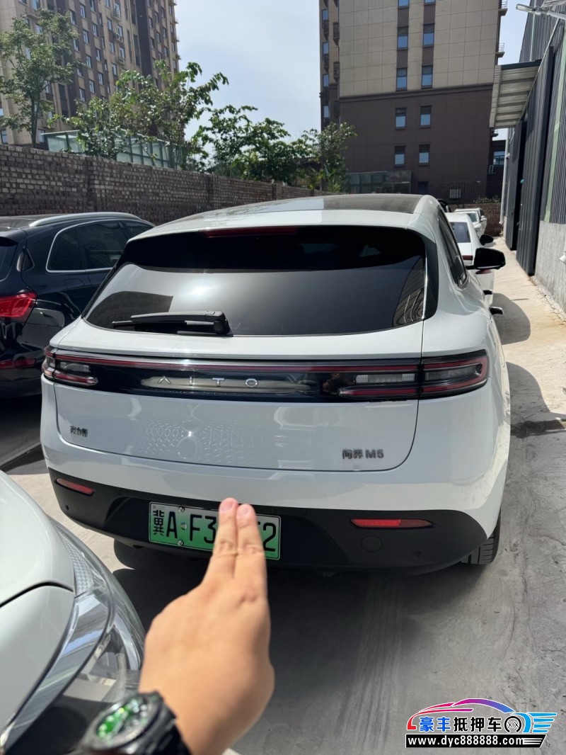 23年华为问界轿车抵押车出售