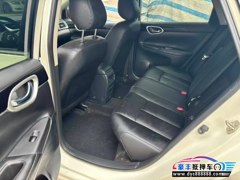 20年日产轩逸轿车抵押车出售