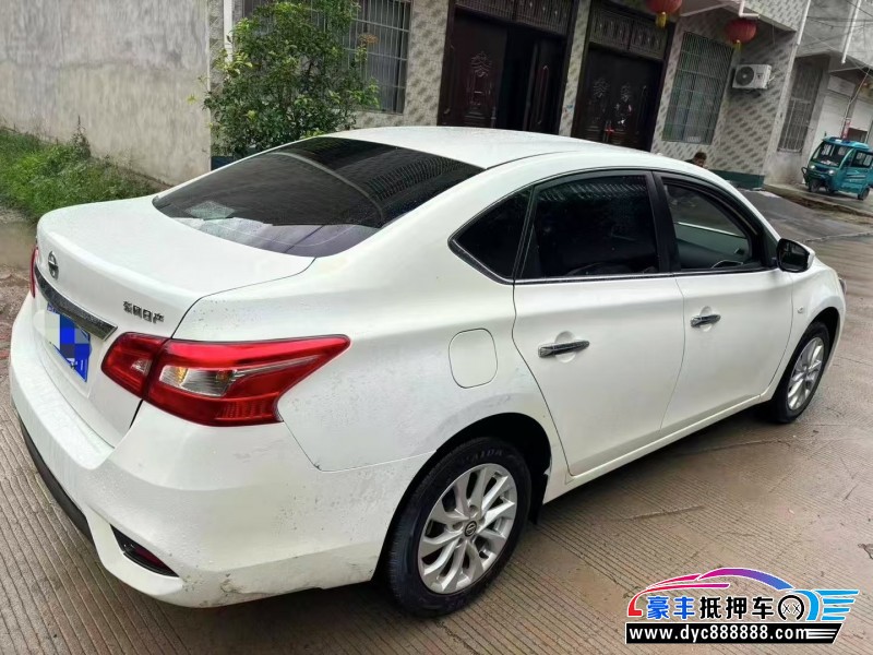 20年日产轩逸轿车抵押车出售