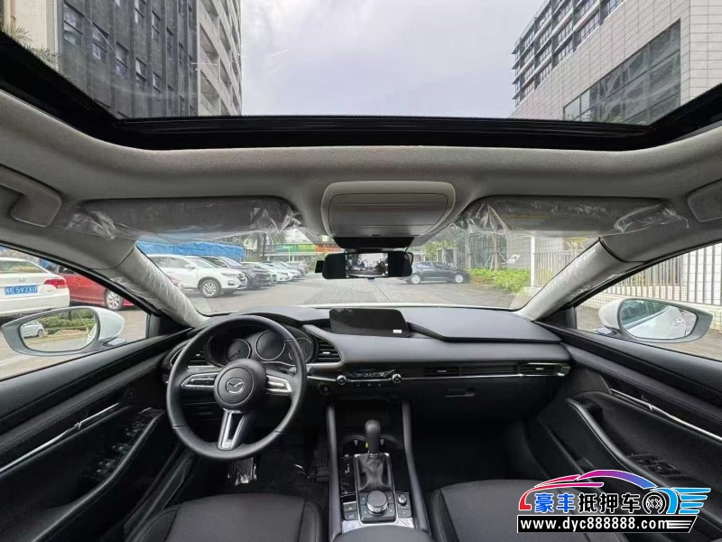 25年马自达昂克赛拉轿车抵押车出售