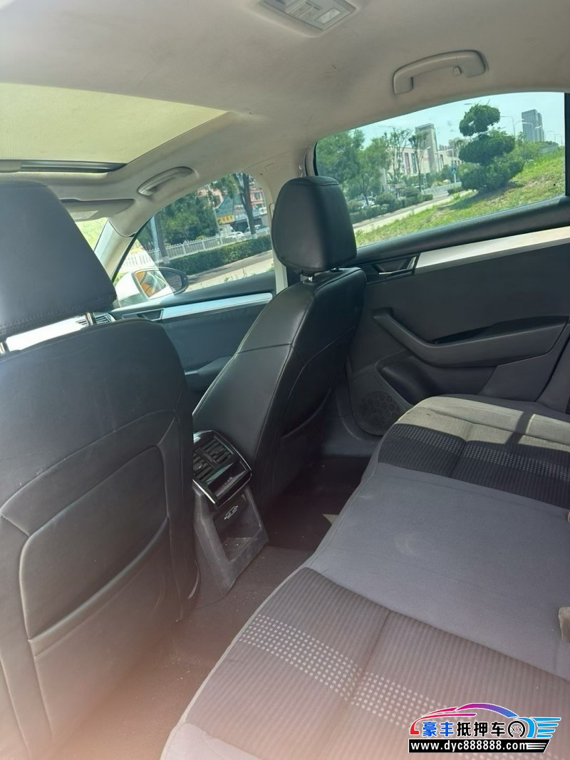 22年斯柯达速派轿车抵押车出售