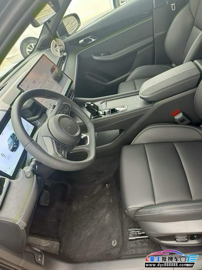 25年领克03轿车抵押车出售