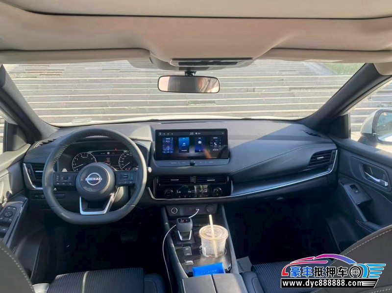 25年日产逍客轿车抵押车出售