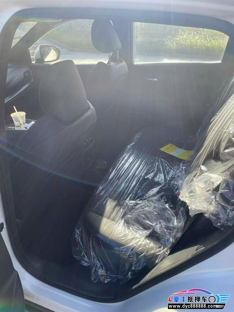 25年日产逍客轿车抵押车出售