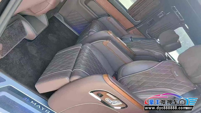 20年奔驰V轿车抵押车出售