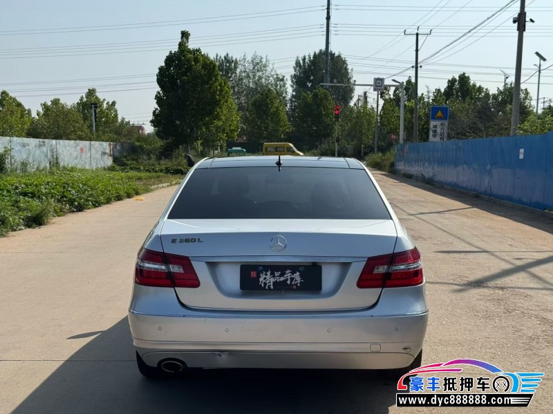 12年奔驰E轿车抵押车出售