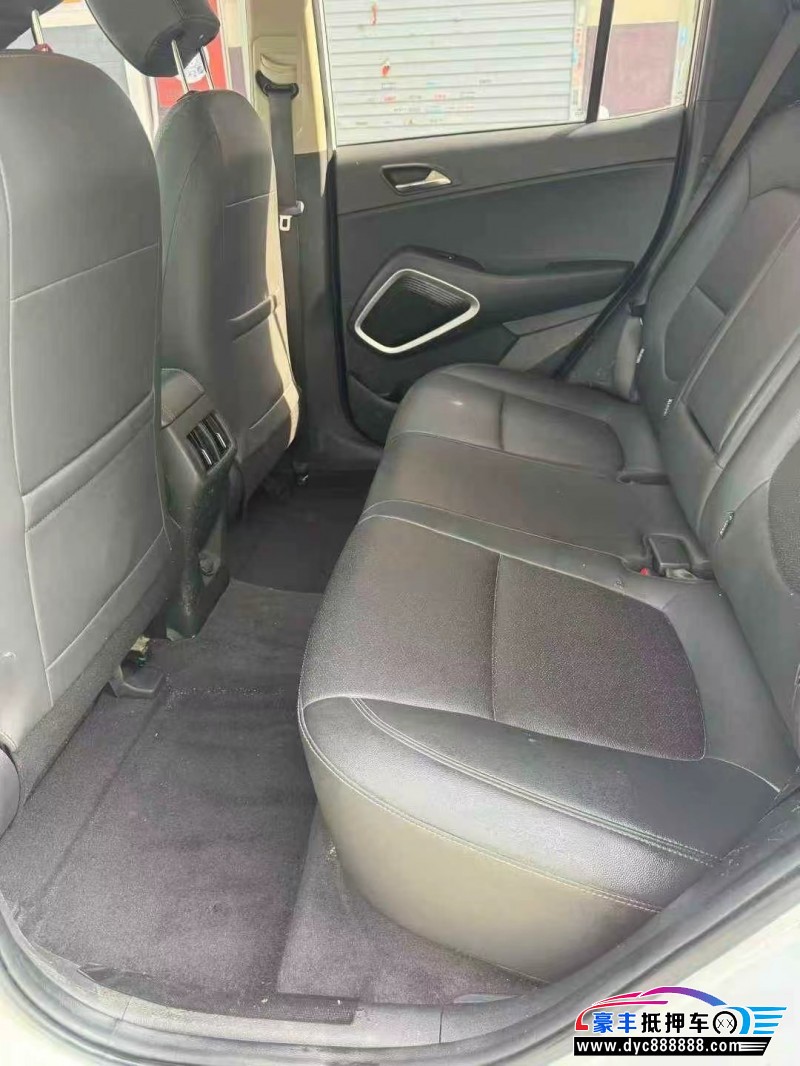 21年现代ix35轿车抵押车出售