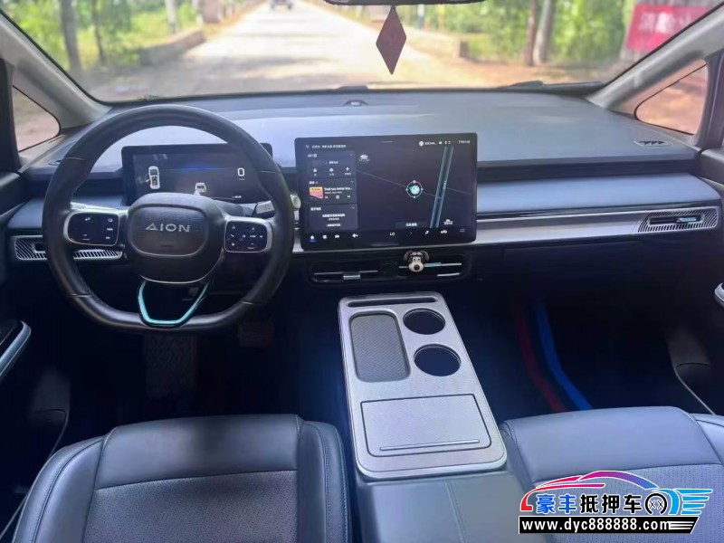 24年埃安Y70轿车抵押车出售