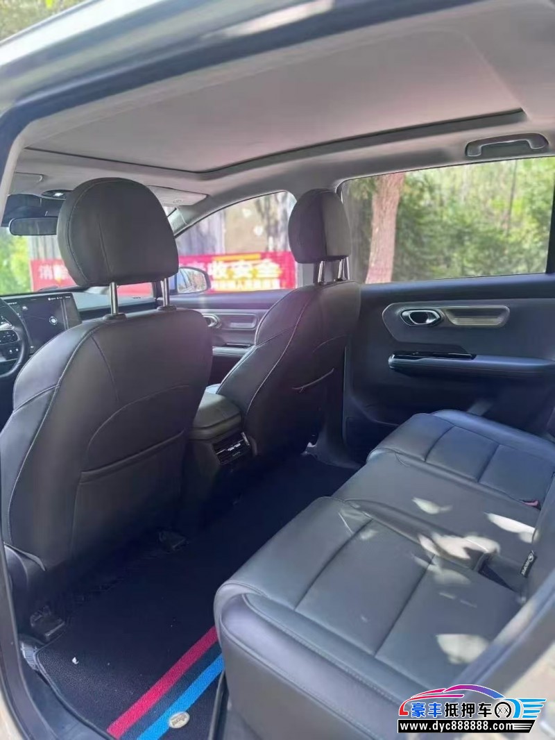 24年埃安Y70轿车抵押车出售