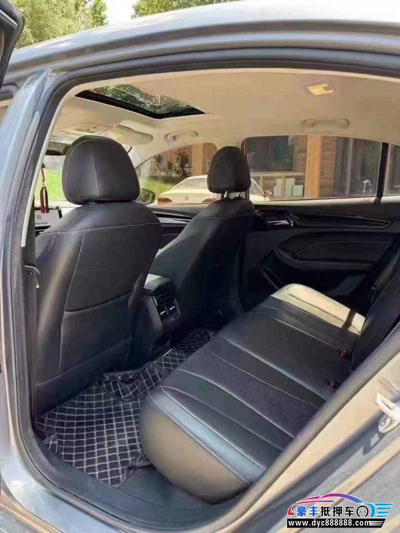 23年荣威i5轿车抵押车出售