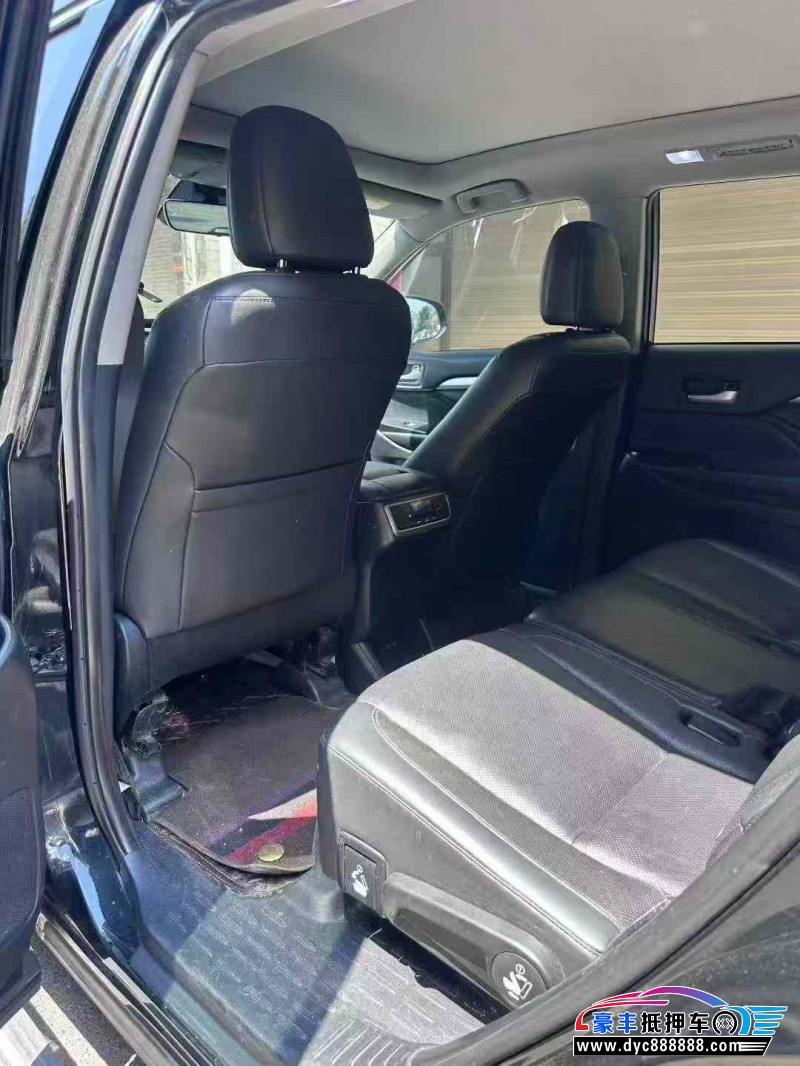 20年丰田汉兰达轿车抵押车出售