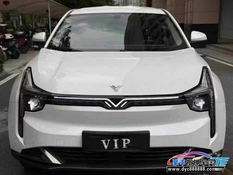 23年哪吒U轿车抵押车出售