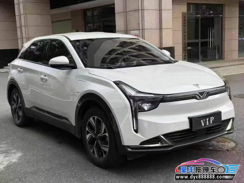 23年哪吒U轿车抵押车出售