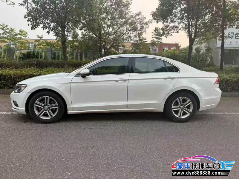 17年大众凌渡轿车抵押车出售