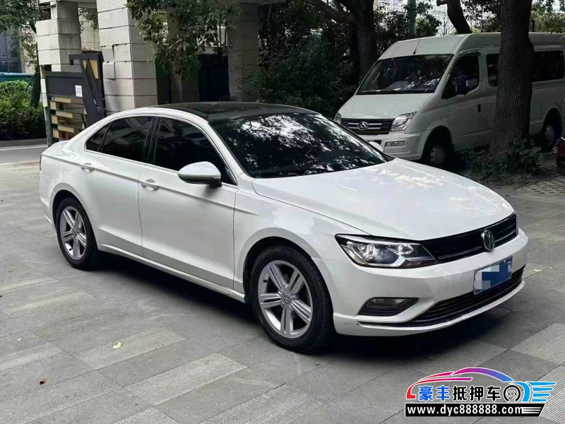 15年大众凌渡轿车抵押车出售