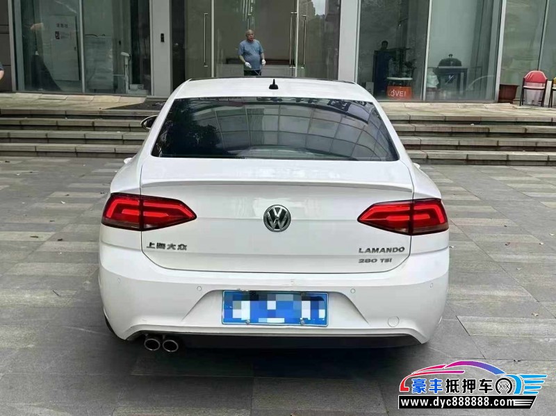 15年大众凌渡轿车抵押车出售