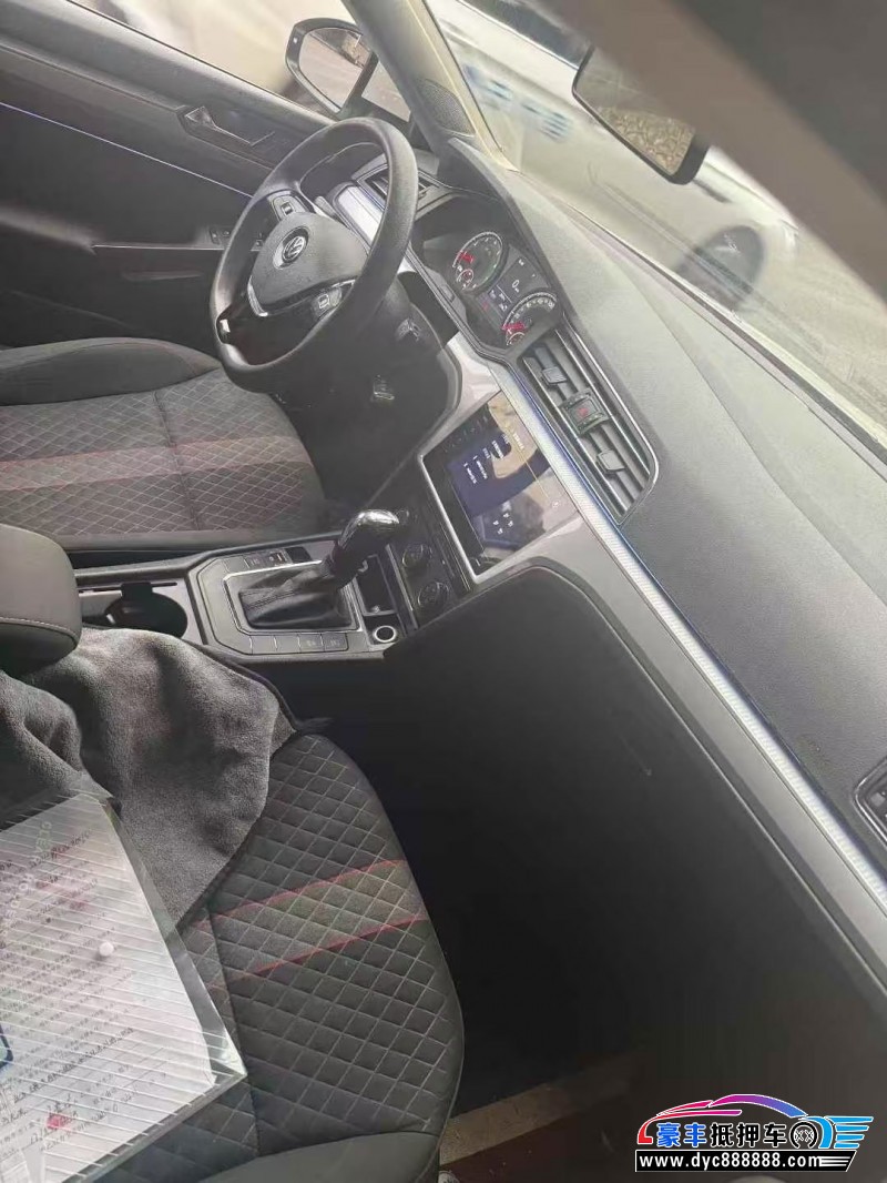 21年大众凌渡轿车抵押车出售