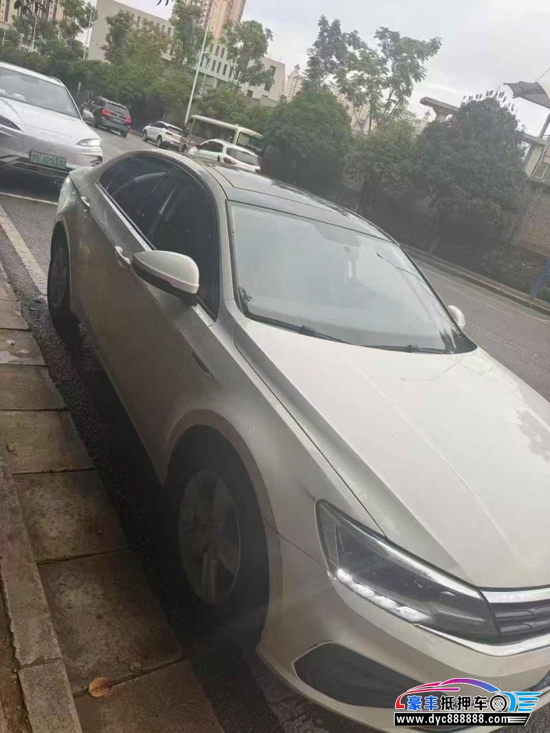 21年大众凌渡轿车抵押车出售