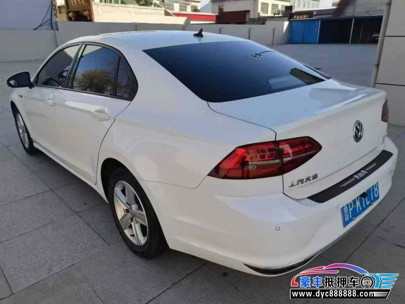 20年大众凌渡轿车抵押车出售