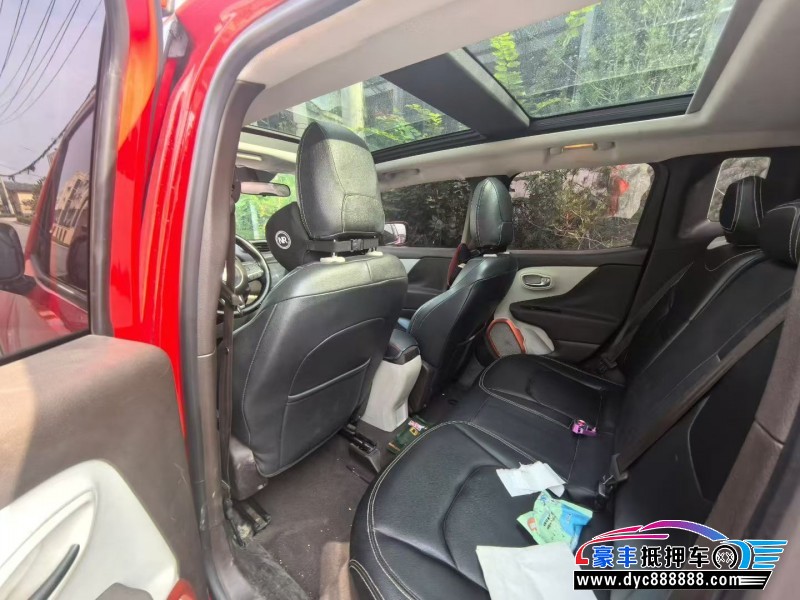 17年Jeep自由侠SUV抵押车出售