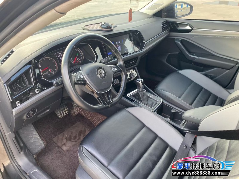 19年大众速腾轿车抵押车出售