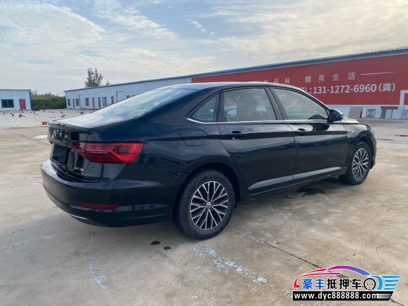 19年大众速腾轿车抵押车出售