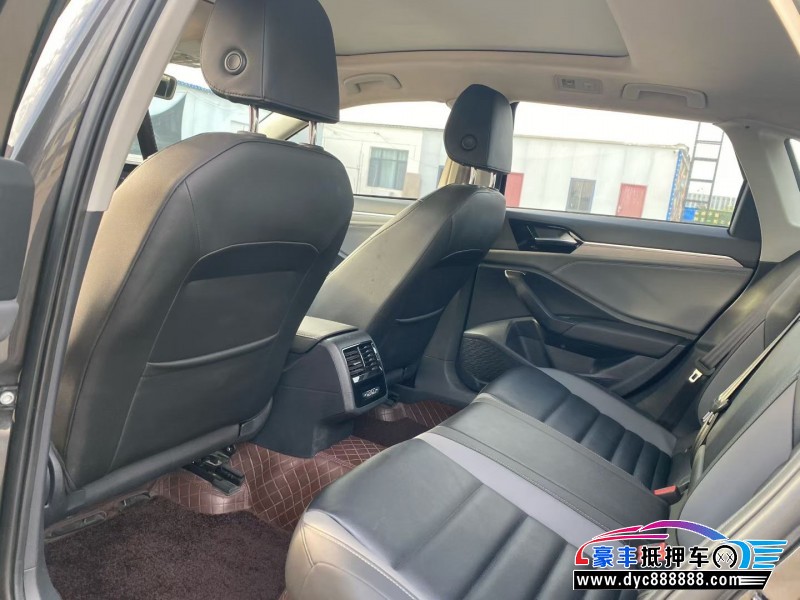 19年大众速腾轿车抵押车出售