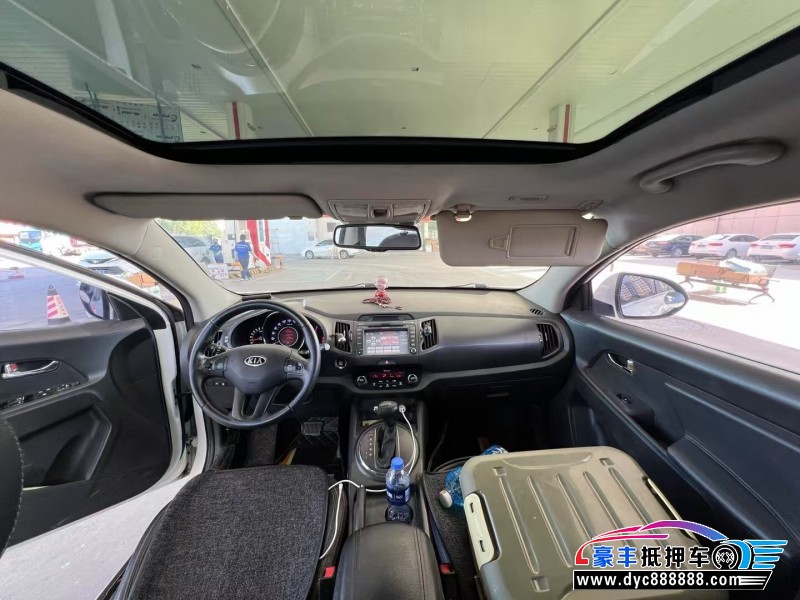 12年起亚智跑轿车抵押车出售