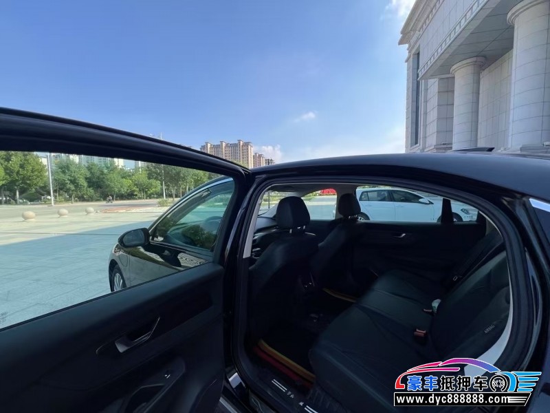 23年红旗EQM5轿车抵押车出售