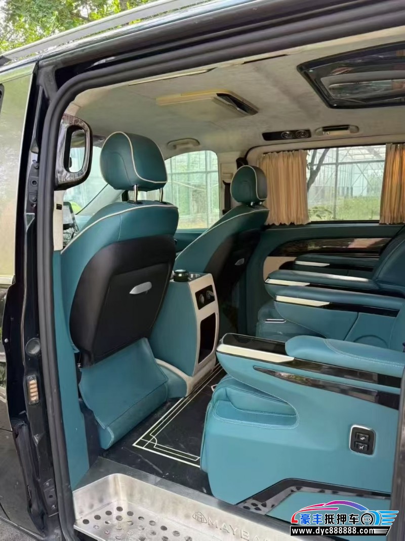 21年奔驰威霆轿车抵押车出售