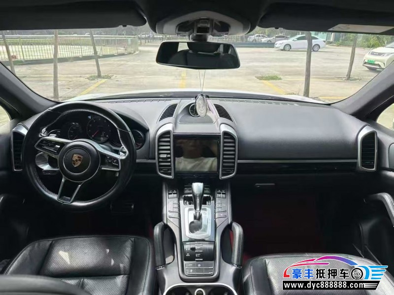 17年保时捷卡宴轿车抵押车出售